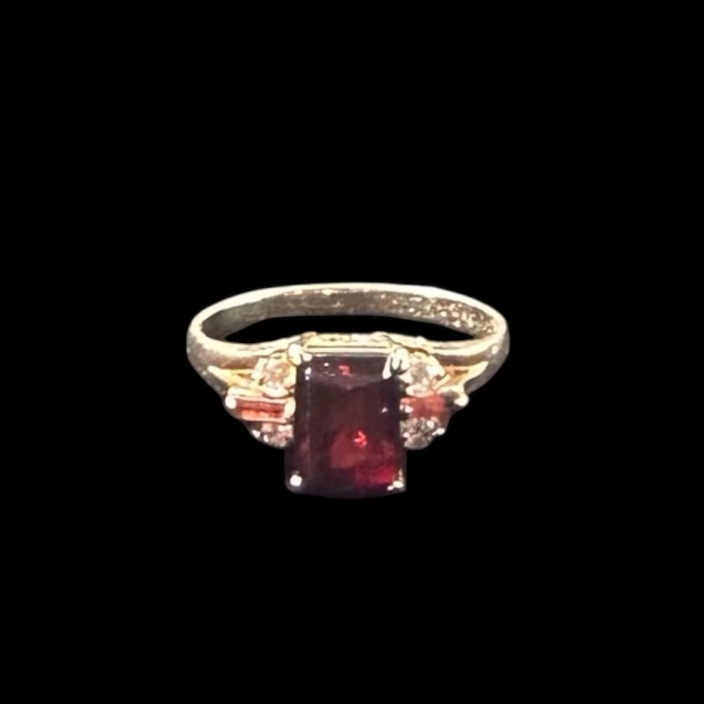 Vintage 14K Yellow Gold 1 Ct Garnet and Diamond Ring Size 5.5